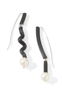 Pearl Earrings With a Twist