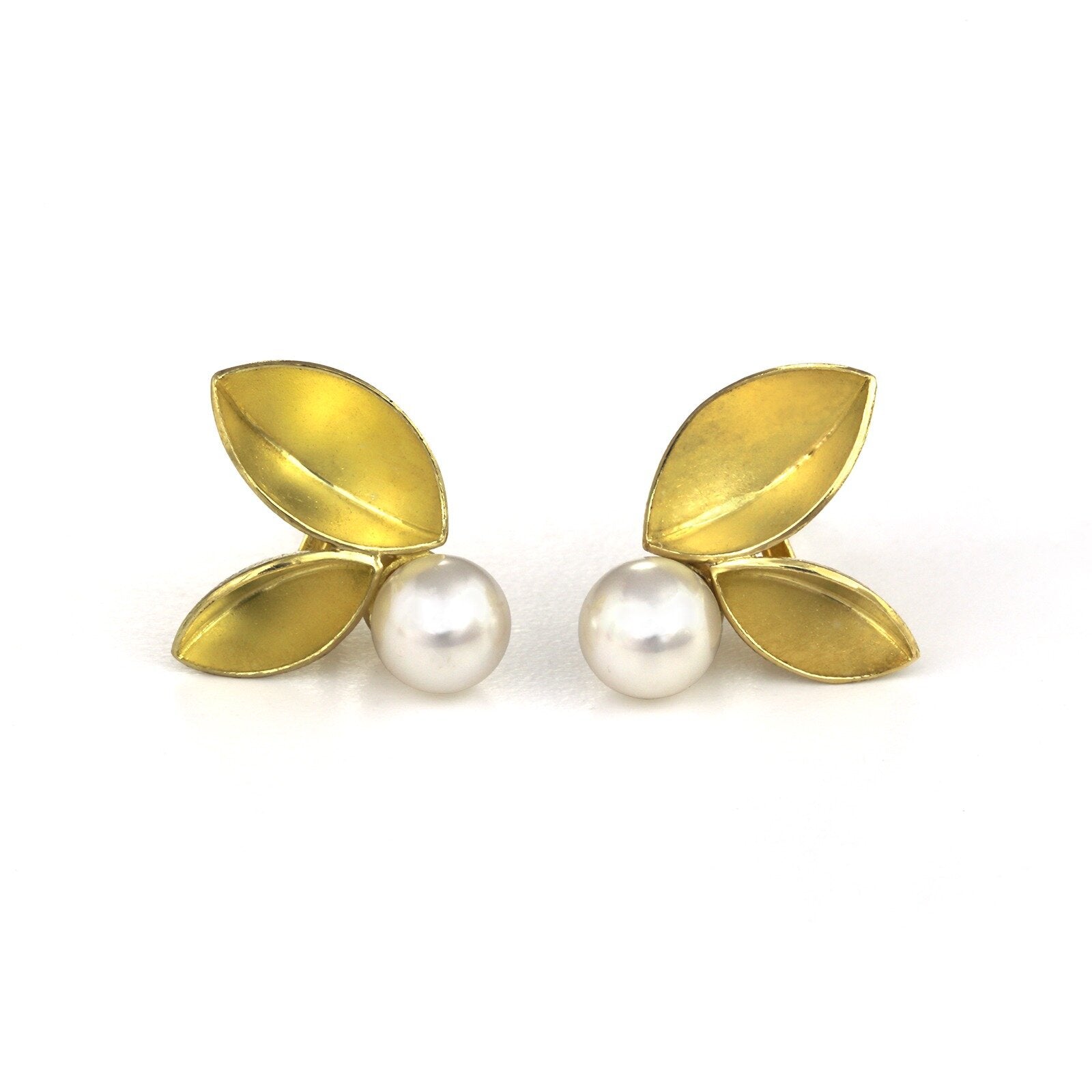 Marquise Leaf & White Pearl Earrings