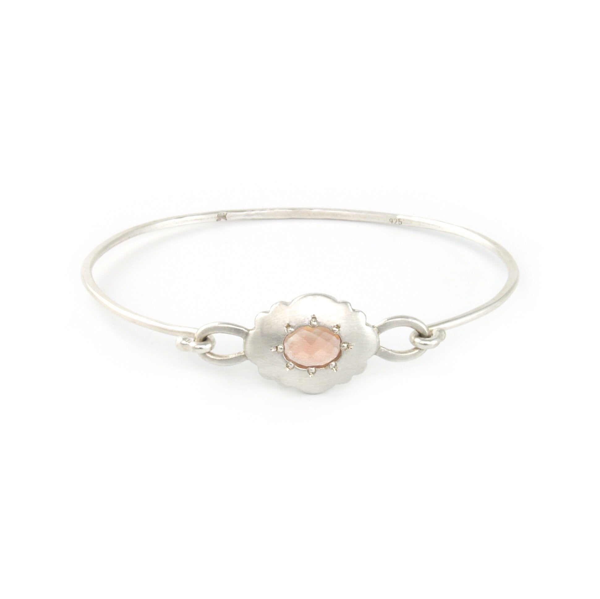 Scallop Oval Bracelet with Oregon Sunstone