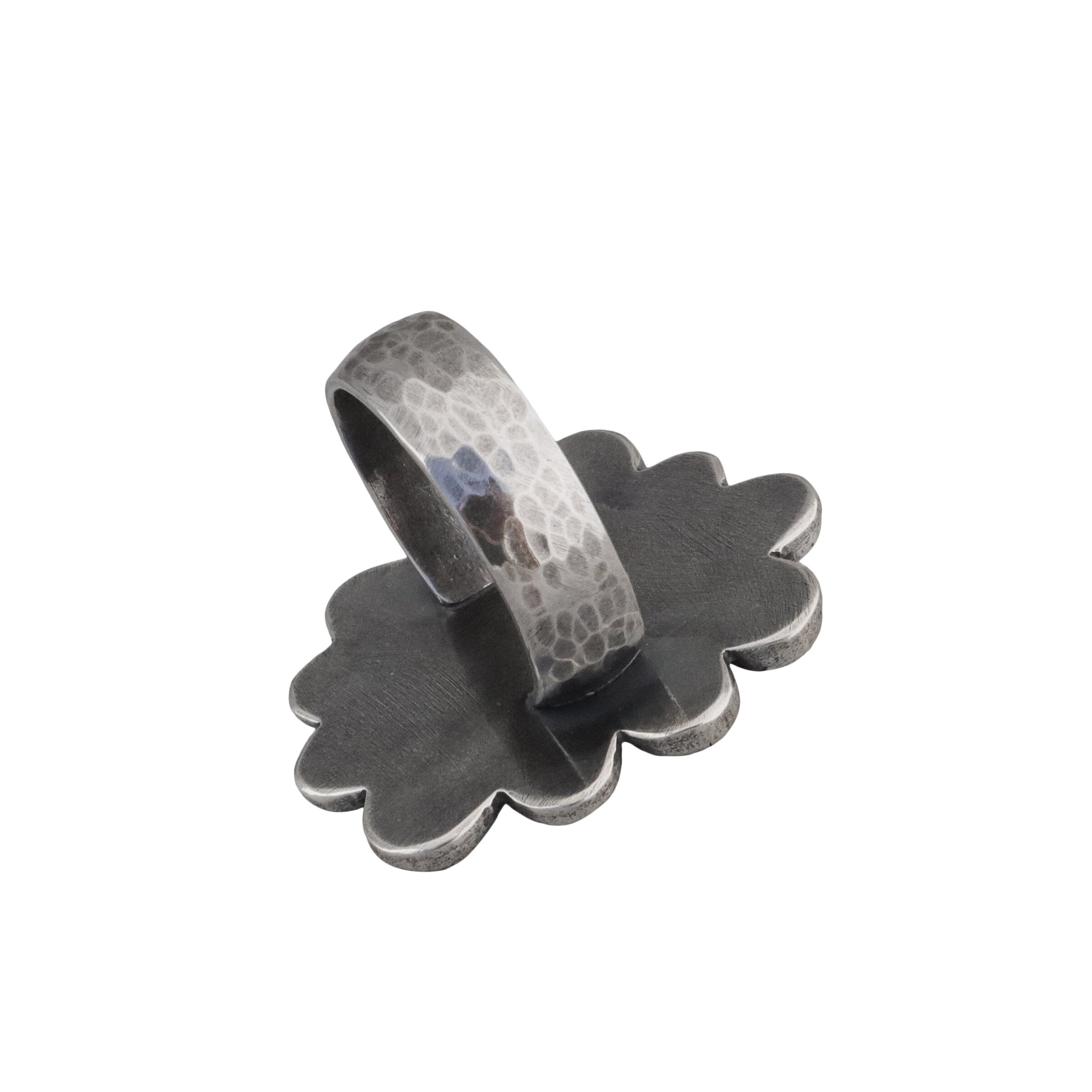 Black Spinel Flora Ring