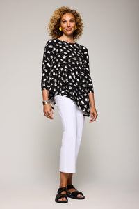 Black/White Freeform Dot