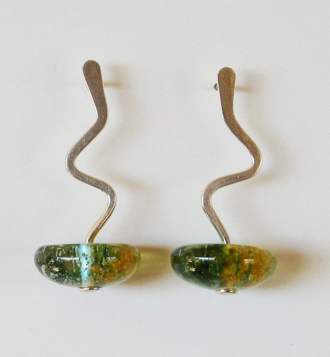 Zig Zag Earring in Pine