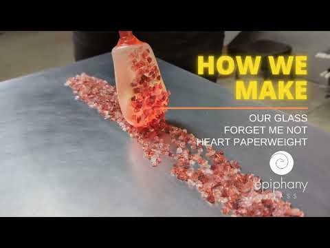 How We Make Our Forget Me Not Glass Heart Paperweights 2