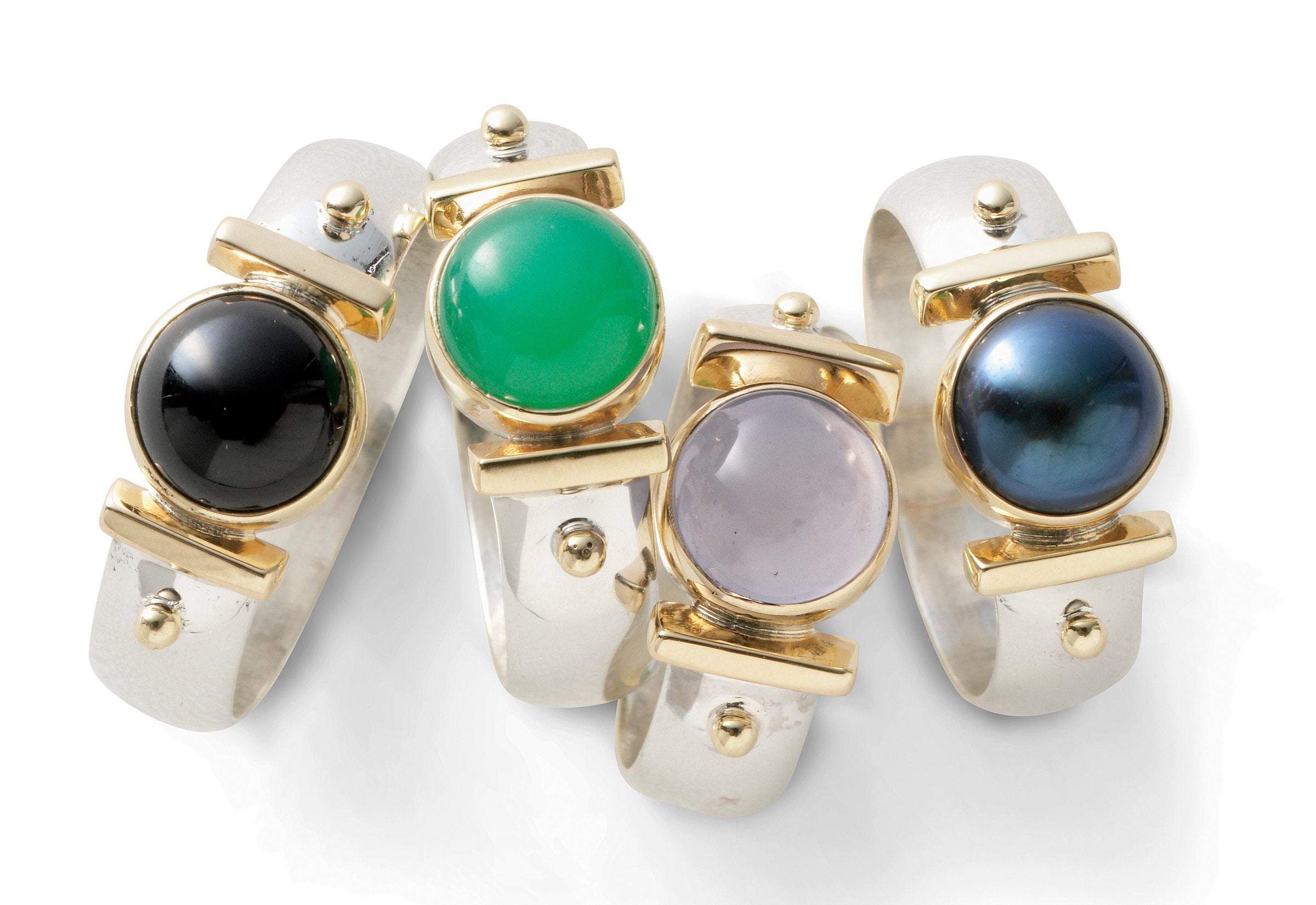 Round Cab Gold Bar Ring