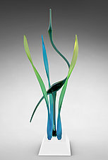 Heron in the Marsh, Emerald by Warner Whitfield and Beatriz Kelemen (Art Glass Sculpture)
