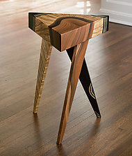 Vienna Triangle Table by Grant-Noren (Wood Side Table)
