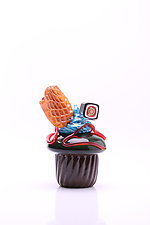 Manhattan Tart Cupcake by Benjamin Silver (Art Glass Sculpture)