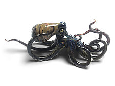 Small In-Depth Octopus by Jennifer Caldwell and Jason Chakravarty (Art Glass Sculpture)