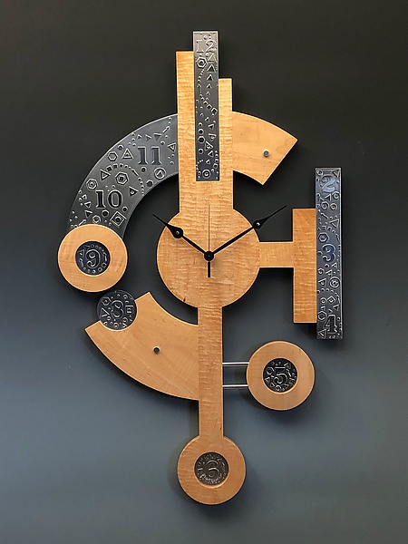Artist Choice Centerpiece Clock