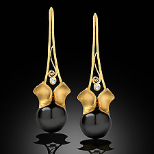 Gold and Black Tahitian Pearl Earrings by Rosario Garcia (Gold & Pearl Earrings)