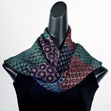Dunia Mobius Infinity Scarf by Robin Bergman (Knit Scarf)