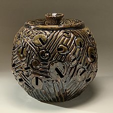Whole Lotta Garlic Jar by Steve Murphy (Ceramic Jar)