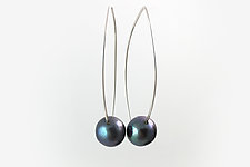 Black Pearl Hoop Earrings by Claudia Endler (Silver & Pearl Earrings)