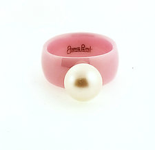 Pink Ceramic Band with Cultured Pearl by Etienne Perret (Ceramic & Pearl Ring)