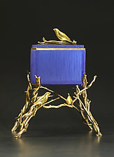 Finch Box by Georgia Pozycinski and Joseph Pozycinski (Art Glass & Bronze Sculpture)