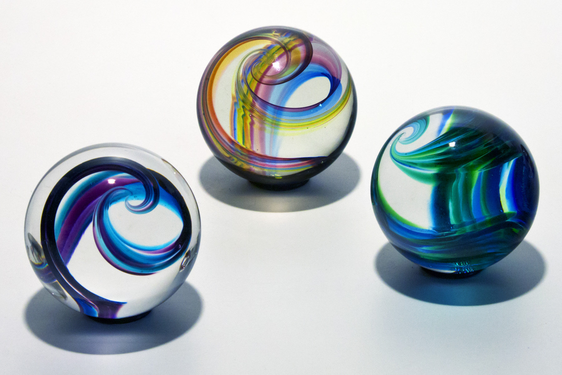 Set of 3 Asst Colors Helter Skelter 22mm Handmade Art Glass Marbles w Stands 