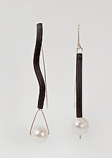 Fun with Pearls Earrings by Dagmara Costello (Rubber & Pearl Earrings)