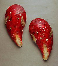 Grande Moules Pair in Red by Michael Dupille (Art Glass Wall Sculpture)